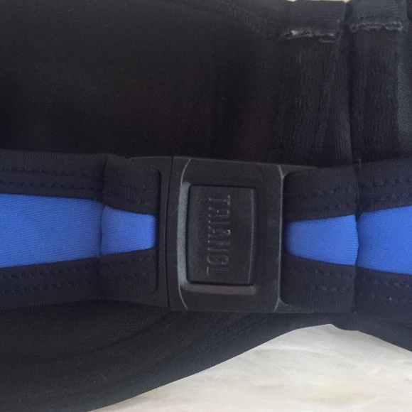 Triangl neoprene bikini. Small top / medium bottom - Picture 4 of 7